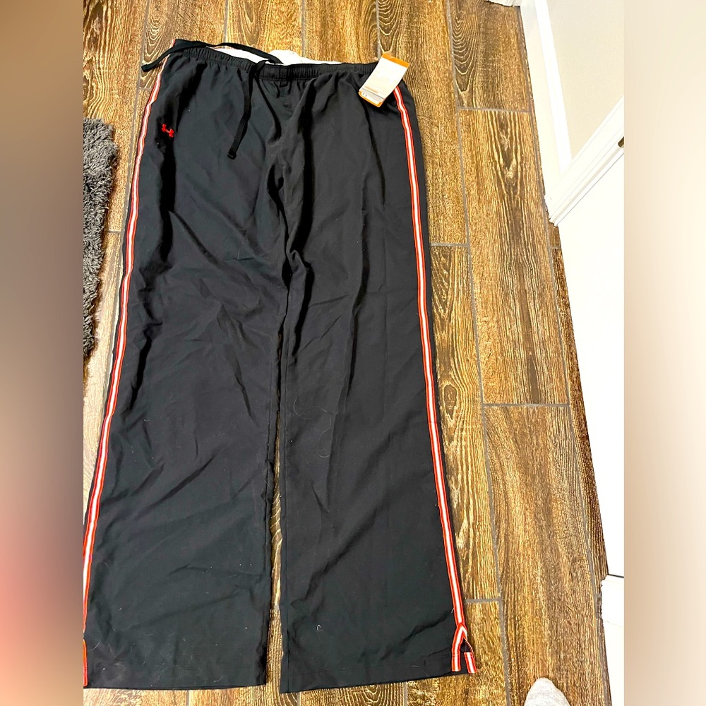 NWT Under Armour Women’s Loose All Seasin pants XL
